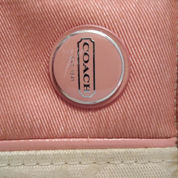 Coach purse - Picture 4 of 5
